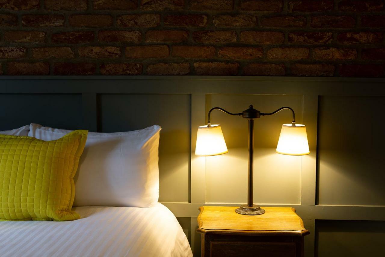 The Poacher Inn Hook  Pokój zdjęcie